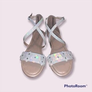 Girl’s White Flowers Strappy Sandals